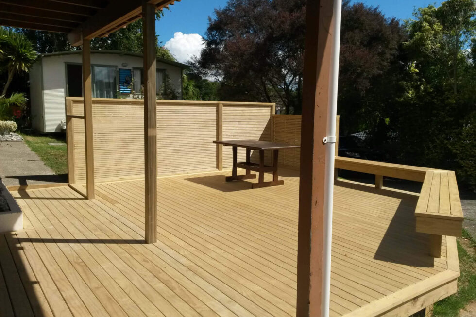 Trellis Screening Panel and inbuilt Seating